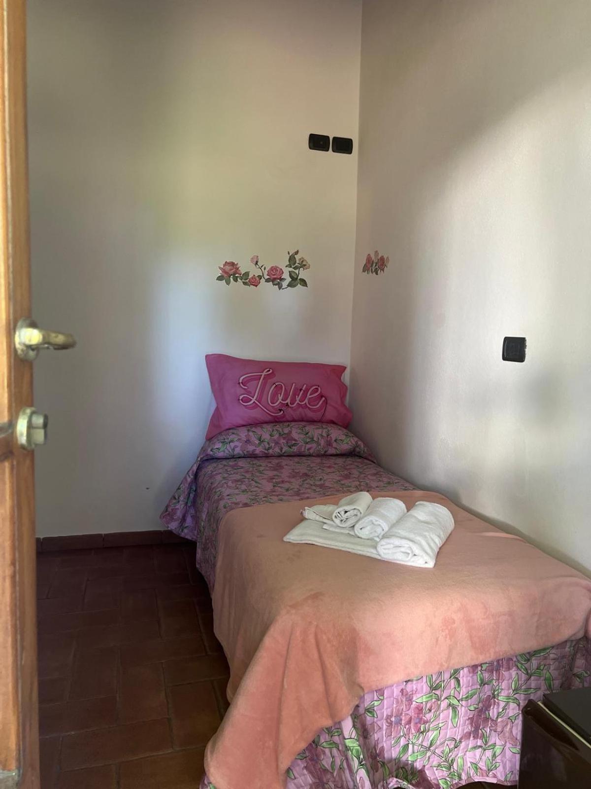 Agriturismo La Castellina Saturnia Bagian luar foto