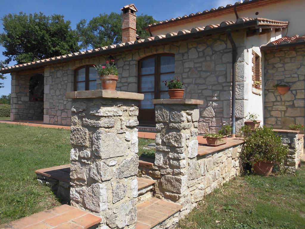 Agriturismo La Castellina Saturnia Bagian luar foto